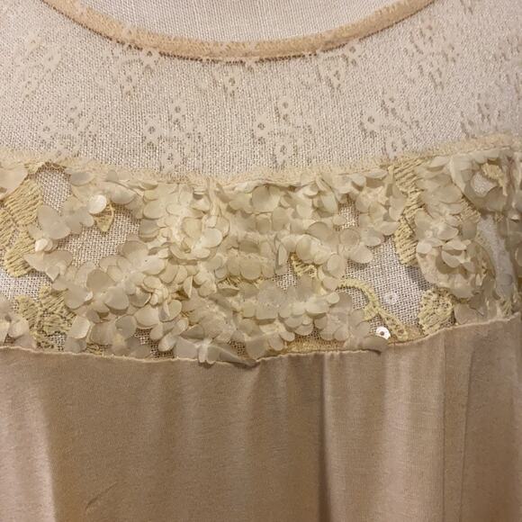 POL Mixed Media Top Large - Picture 2 of 9